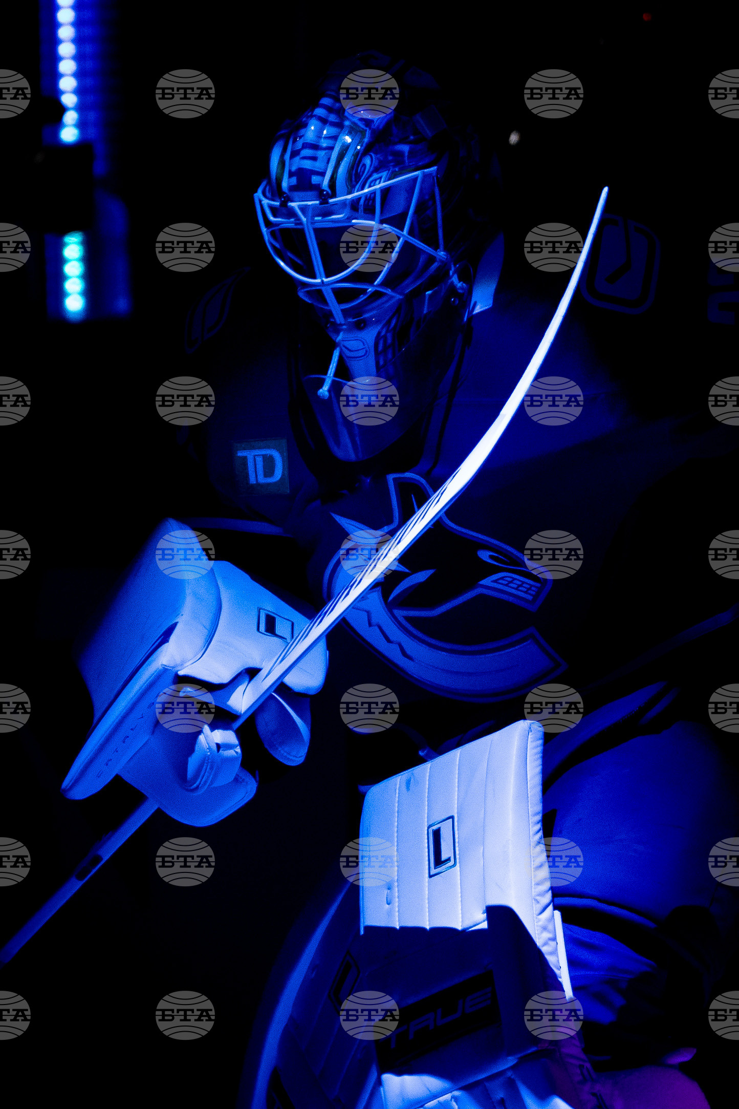 Blackhawks Canucks Hockey