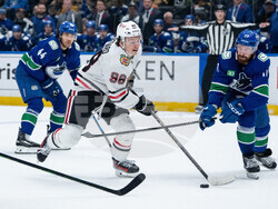 Blackhawks Canucks Hockey