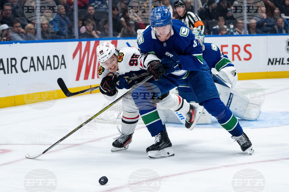 Blackhawks Canucks Hockey