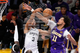 Spurs Lakers Basketball
