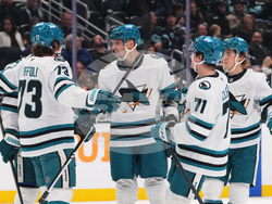 Sharks Kraken Hockey