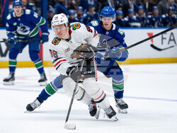 Blackhawks Canucks Hockey