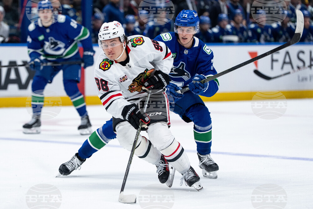 Blackhawks Canucks Hockey