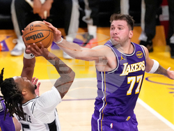 Spurs Lakers Basketball