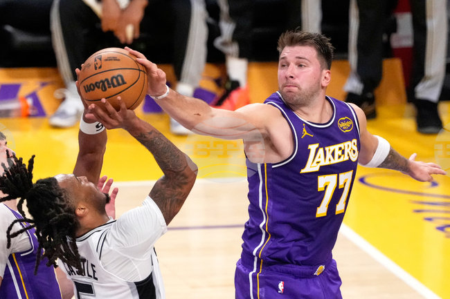 ЛА Лейкърс на Лука Дончич надви Сан Антонио Спърс на Виктор Уембаняма в НБА
