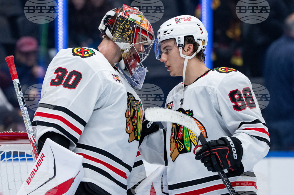 Blackhawks Canucks Hockey