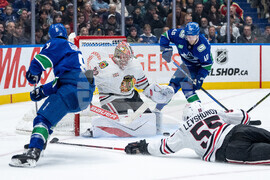 Blackhawks Canucks Hockey