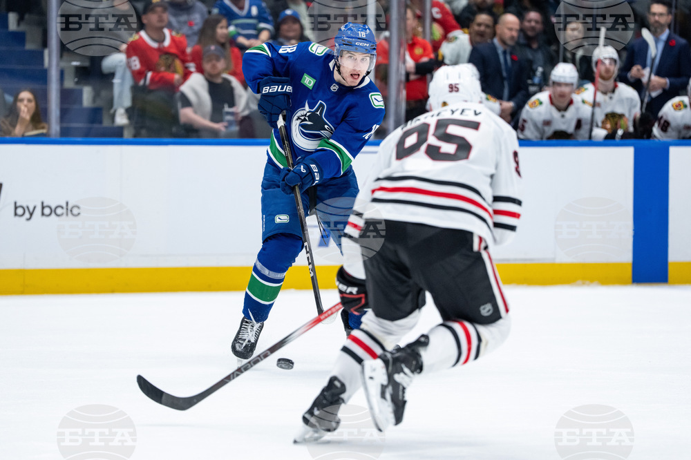 Blackhawks Canucks Hockey