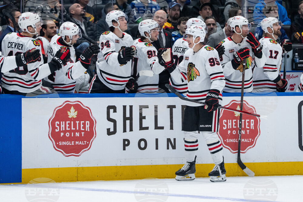 Blackhawks Canucks Hockey