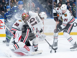 Blackhawks Canucks Hockey