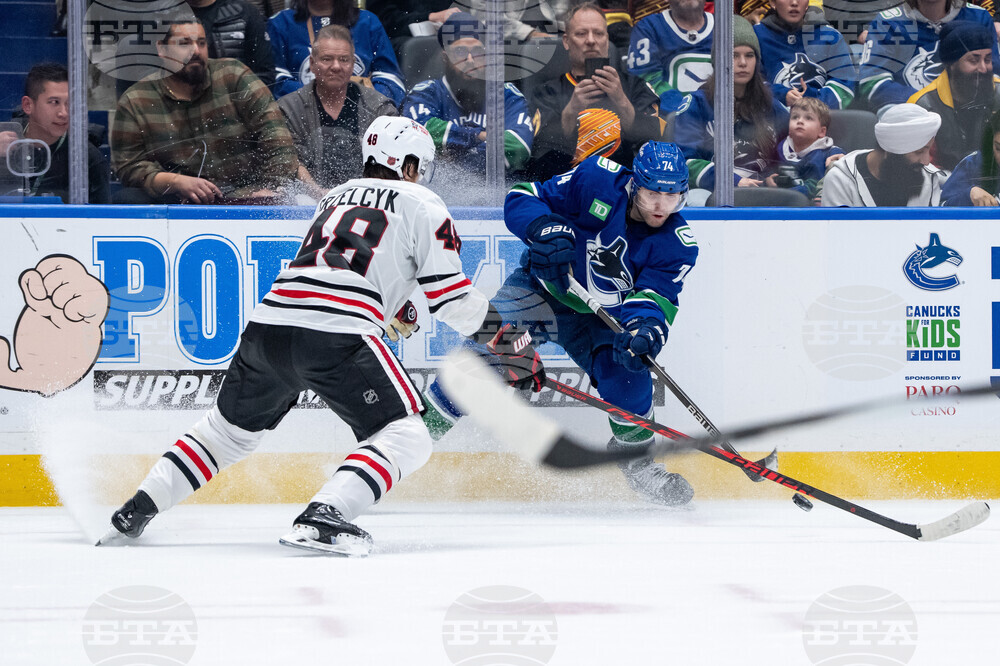 Blackhawks Canucks Hockey