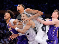 APTOPIX Spurs Lakers Basketball
