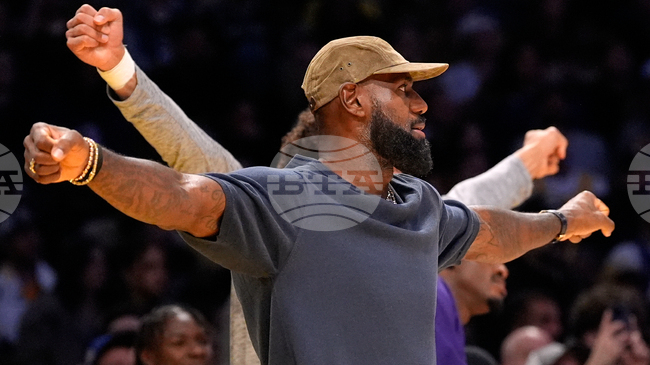 Звездата на Лос Анджелис Лейкърс ЛеБрон Джеймс може да се завърне в игра на 19 ноември