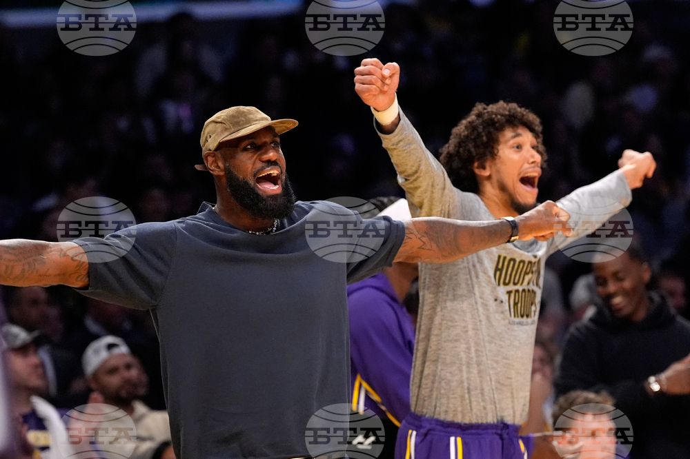 Spurs Lakers Basketball