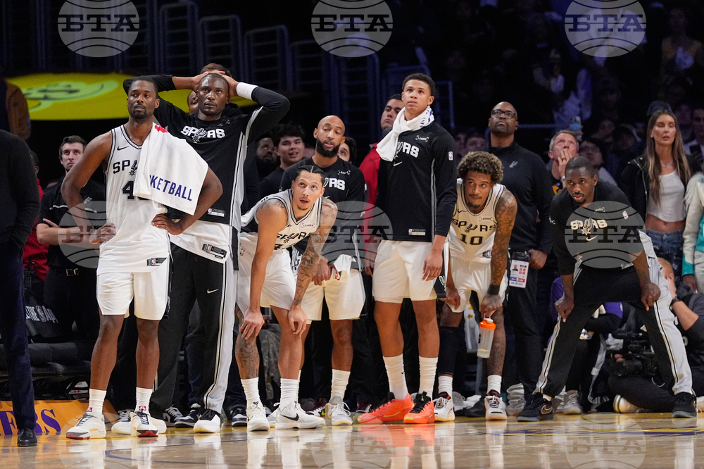 Spurs Lakers Basketball