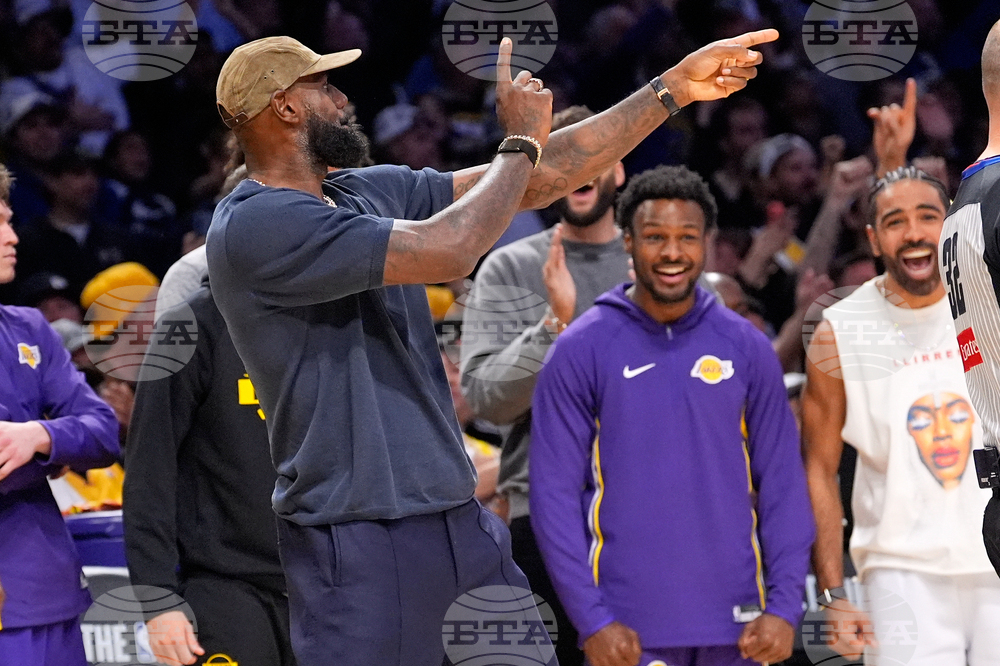 Spurs Lakers Basketball