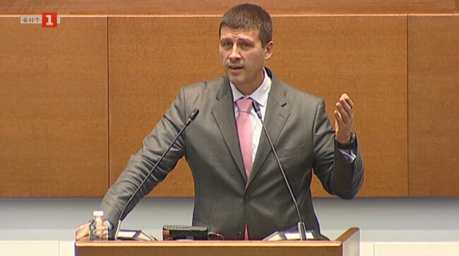 С декларация на „Величие“ относно правото на чиста околна среда започна заседанието на Народното събрание