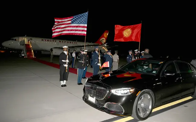 КАБАР: Президентът на Киргизстан пристигна на работно посещение в САЩ