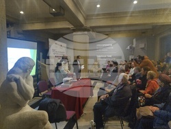 Японската художничка Маюми Гото проведе работилница и изнесе лекция на тема „Традиционната японска живопис нихон-га“ в галерия „Квадрат 500“. 