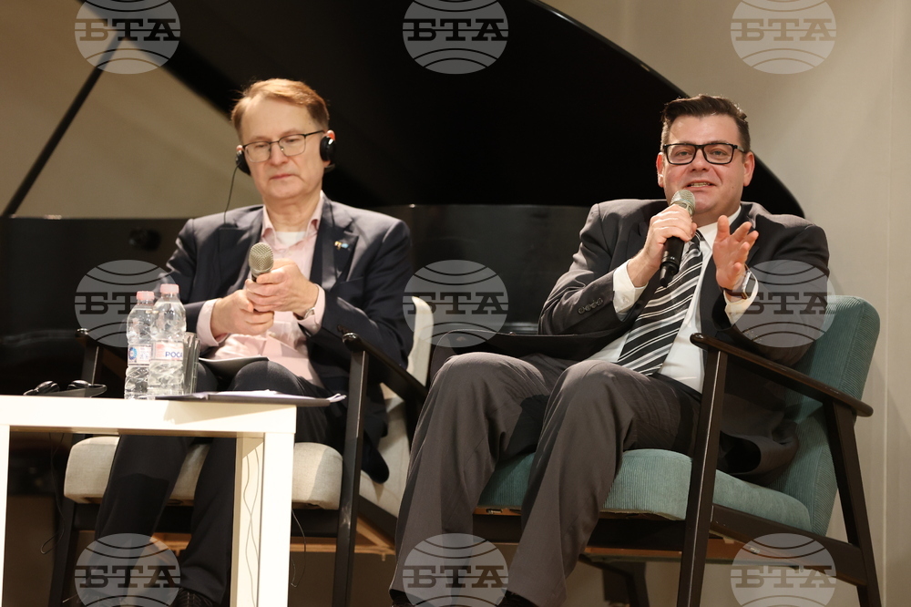 Трябва да се преосмисли практиката на българските съдилища, така че да се гарантират равни права на българите с другите европейци, заяви Теодор Славев 