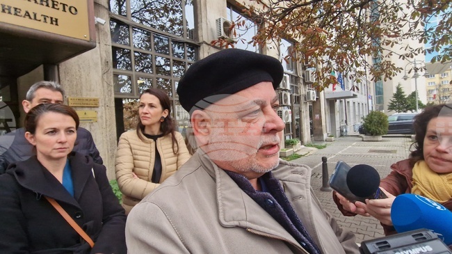 На Обществения съвет за бъдещата детска болница не е предоставяна достатъчно информация, здравното министерство е на обратното мнение, каза проф. Иван Литвиненко