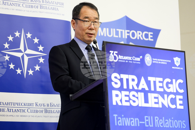 Демокрацията не е просто система, тя е начин на живот, каза Калвин Чен-хуан Хо - ръководител на Тайванското представителство в Гърция 