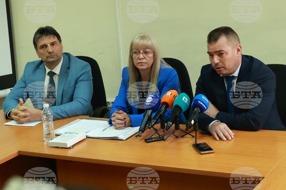 Police Arrest Five Members of Organized Crime Group Transporting Migrants to Serbian Border