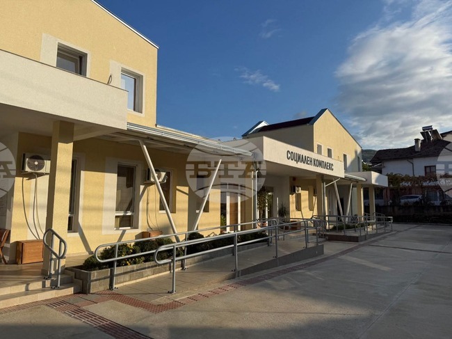 Фотоволтаични системи ще бъдат изградени в пет социални звена в община Петрич