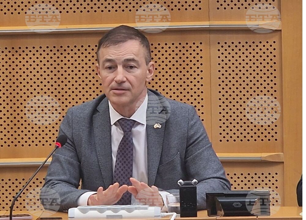 Борбата с дезинформацията ще покаже докъде една демокрация има право да развие имунна система, каза евродепутатът Андрей Ковачев