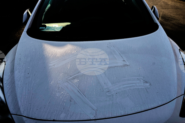 Полицията в германския град Ханау задържа мъж, заподозрян в изрисуването на свастики с човешка кръв 