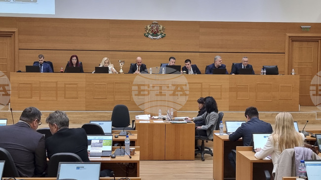 Общинските съветници от "Възраждане" в Пловдив обявиха, че напускат групата на партията в Общинския съвет