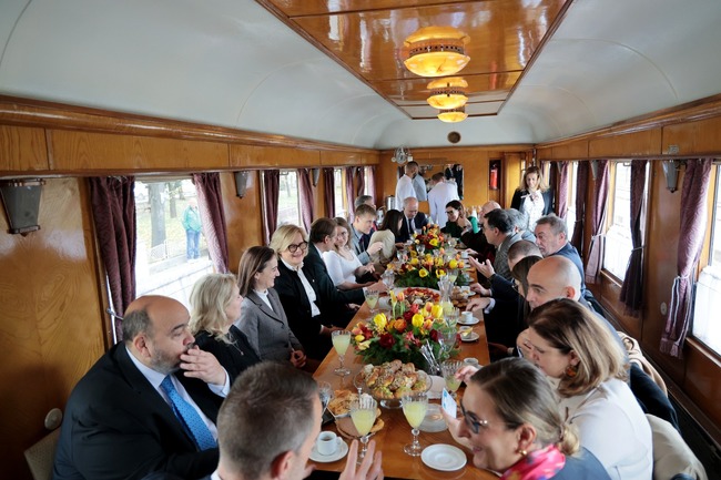 Вицепремиерът Гроздан Караджов: Век по-късно, възобновяваме строителството на железопътната връзка между София и Скопие