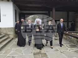 Троянски манастир - патриарх - почит