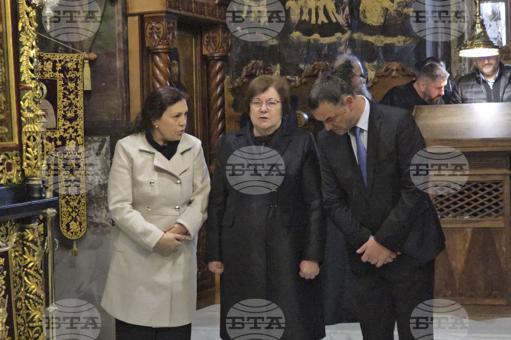 Троянски манастир - патриарх - почит