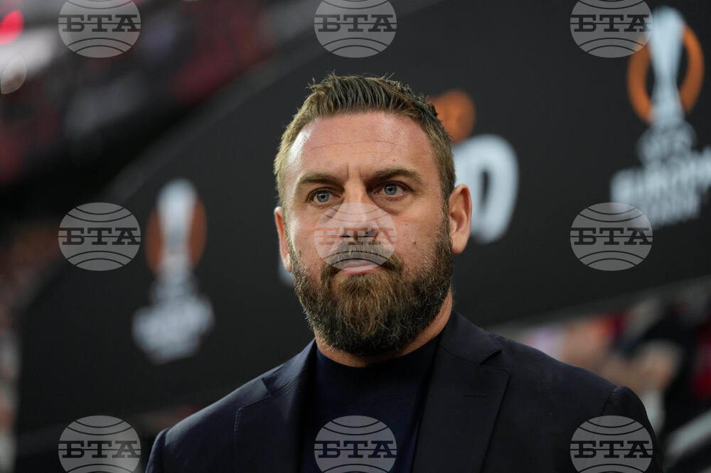 Soccer Genoa De Rossi
