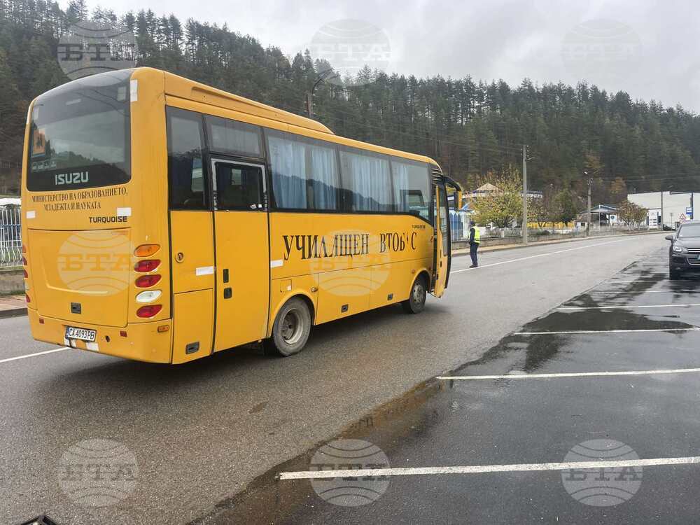 Шофьор от Неделино почина от инфаркт зад волана на ученически автобус