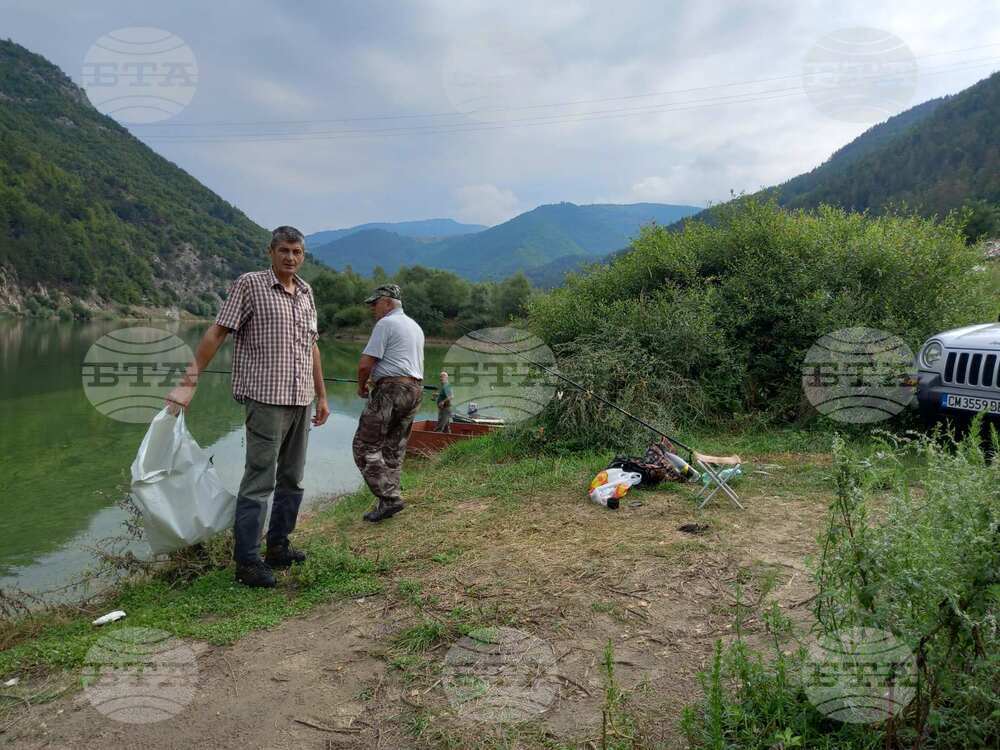 По сигнал от рибар инспектори на ИАРА в Смолян заловиха на река Арда двама нарушители