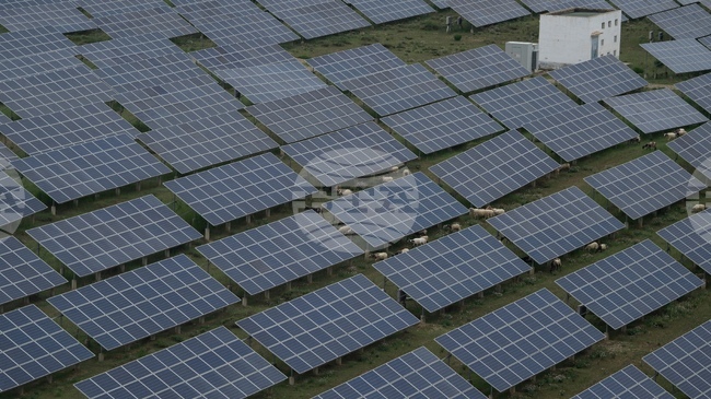 Турция и Саудитска Арабия подписаха споразумение за фотоволтаични централи на стойност 2 млрд. долара