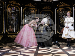 „Велика“ в Малък градски театър „Зад канала“, снимки – Малък градски театър „Зад канала“/ Иван Дончев