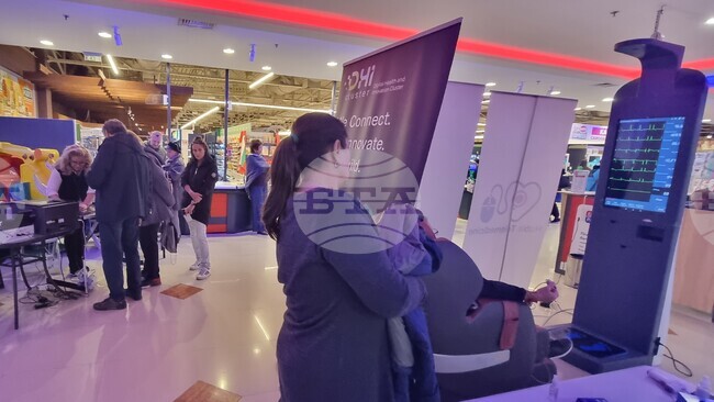 Около 60 шуменци изследваха безплатно основни здравни показатели и функцията на белия си дроб чрез съвременни дигитални технологии