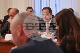 Парламент - Комисия по вътрешна сигурност и обществен ред