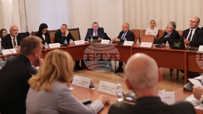 Parliamentary Committee on Internal Security and Public Order Approves Draft State Budget at First Reading