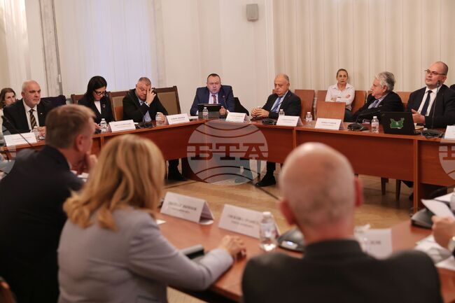 Parliamentary Committee on Internal Security and Public Order Approves Draft State Budget at First Reading