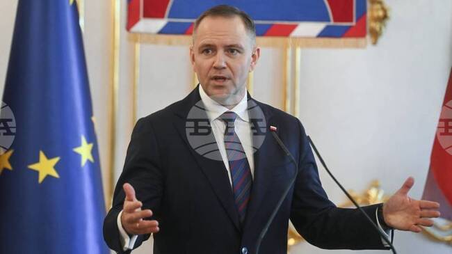 ПАП: Полша може да се превърне в център за доставки на американски втечнен газ за Словакия, заяви а Братислава полският президент 