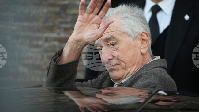 Кинозвездата Робърт де Ниро се срещна с папа Лъв XIV и откри луксозен хотел в Рим