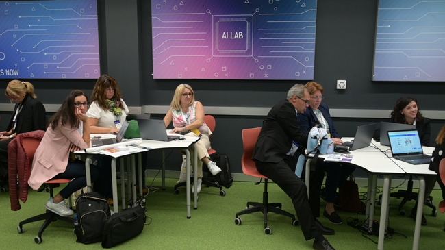 Над 700 учители, директори и експерти ще участват в националната конференция "Умения за иновации в образованието - 2025"