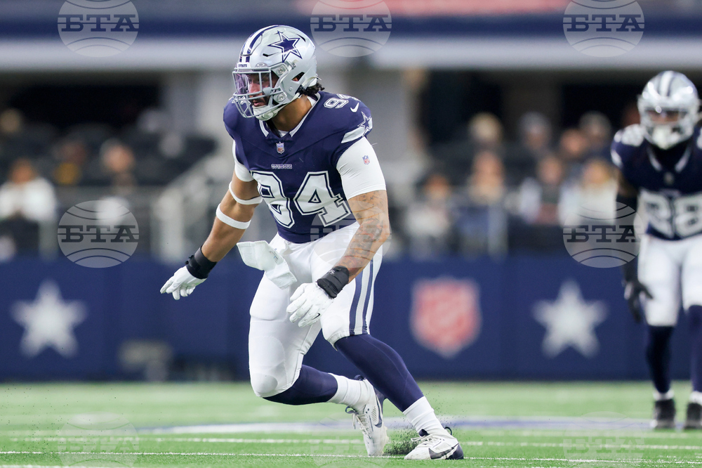 Obit Kneeland Football