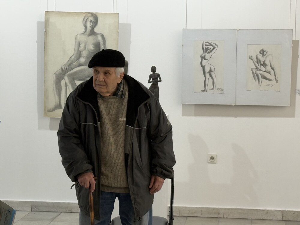 Община Русе: Доайенът на русенската скулптура Георги Радулов показа в рисунки своя "творчески дневник" 