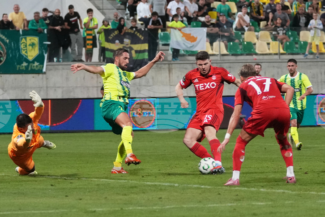 Абърдийн с Димитър Митов на вратата спечели първа точка в Лигата на конференциите