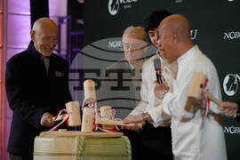 Italy De Niro Sake Ceremony